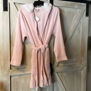 NWT!! Ulta robe plush with hood. Size small/medium